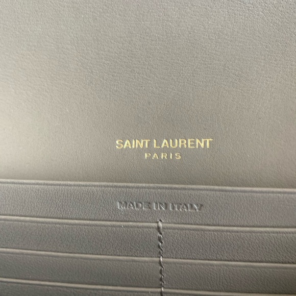 YSL LINE LARGE FLAP WALLET IN GRAINED LEATHER - Picture 5 of 6